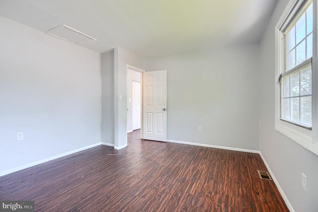 4317 LEOLA AVE, Halethorpe, MD 21227