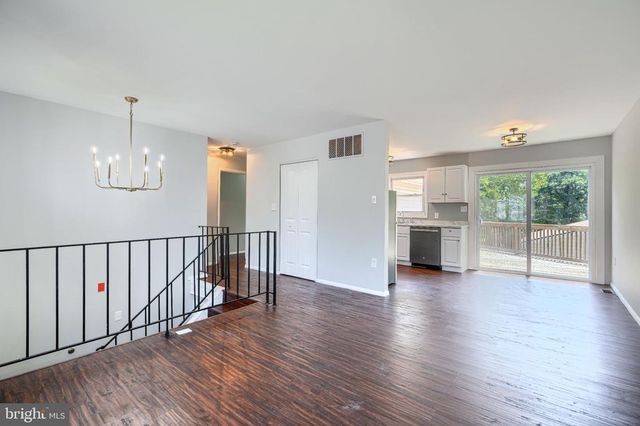 4317 LEOLA AVE, Halethorpe, MD 21227