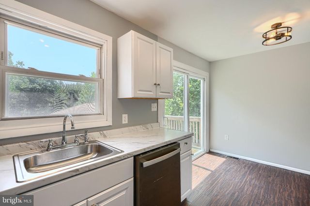 4317 LEOLA AVE, Halethorpe, MD 21227