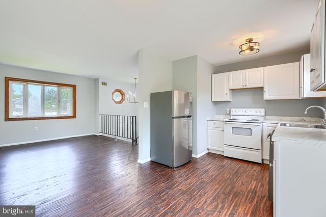 4317 LEOLA AVE, Halethorpe, MD 21227