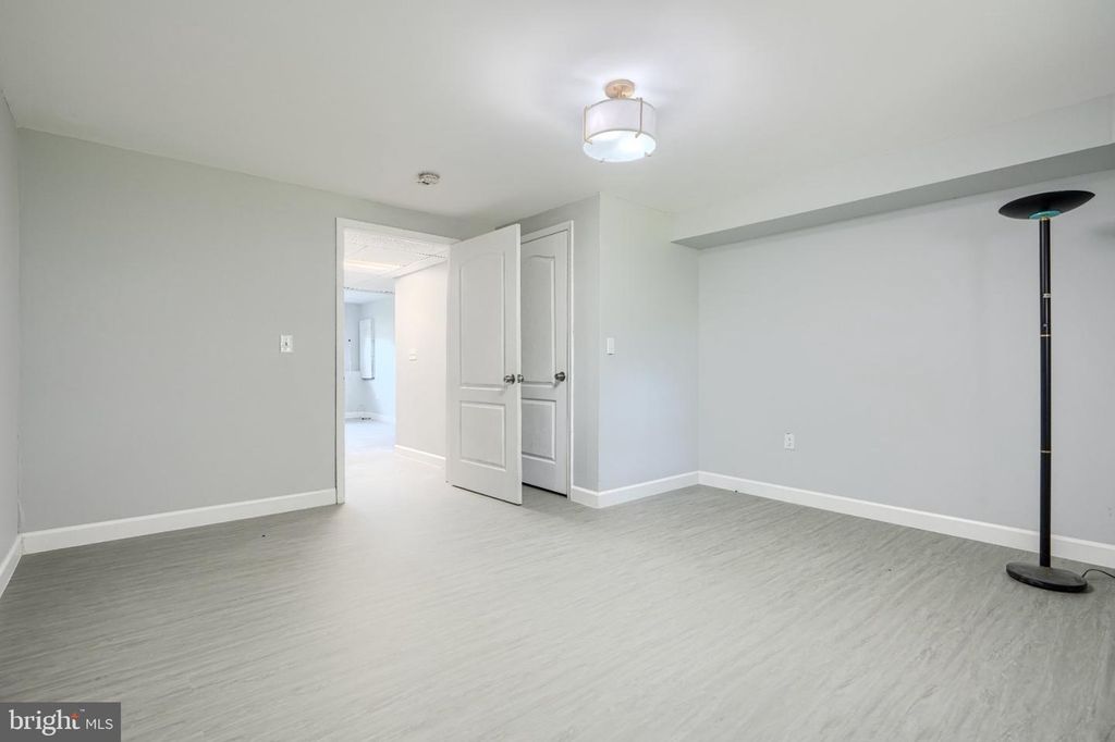 Image 28 of property listing at 4317 LEOLA AVE, Halethorpe, MD 21227