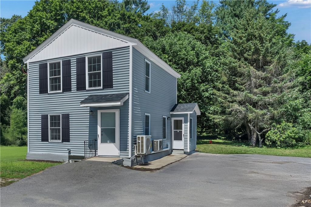 78 School Street, North Smithfield, RI 02876