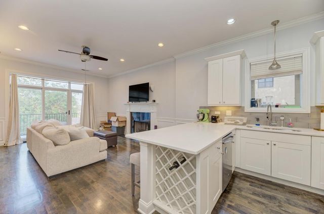 4224 S KING Drive 4S, Chicago, IL 60653