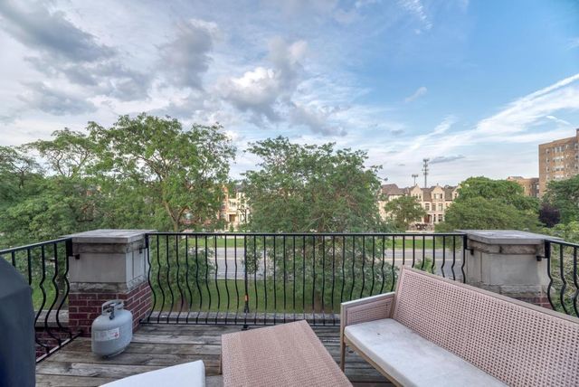 4224 S KING Drive 4S, Chicago, IL 60653