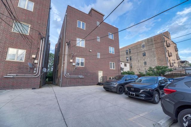 4224 S KING Drive 4S, Chicago, IL 60653