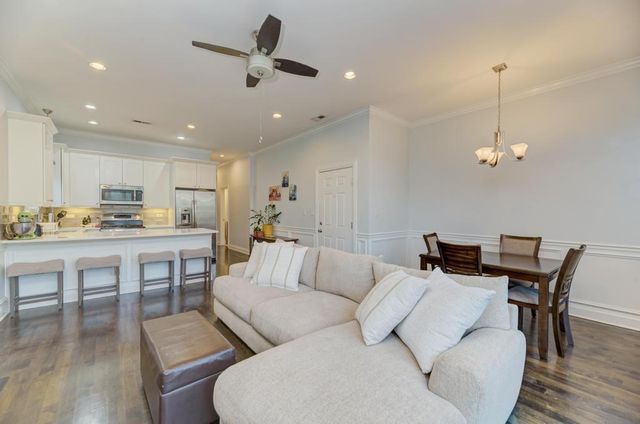 4224 S KING Drive 4S, Chicago, IL 60653