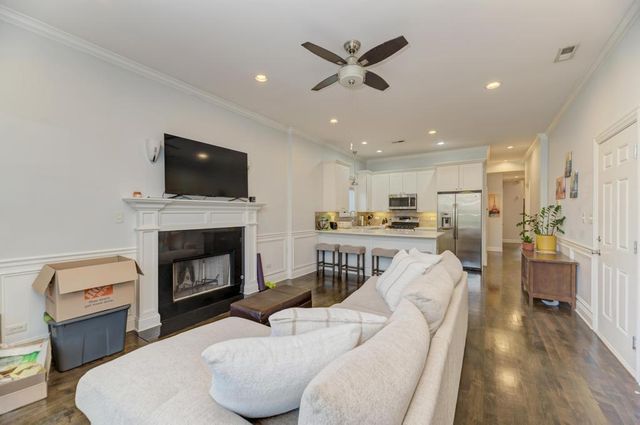 4224 S KING Drive 4S, Chicago, IL 60653