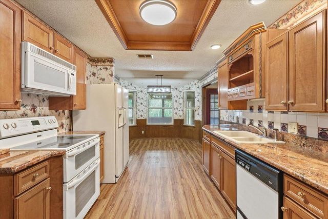 250 Hickory DR, Elgin, TX 78621