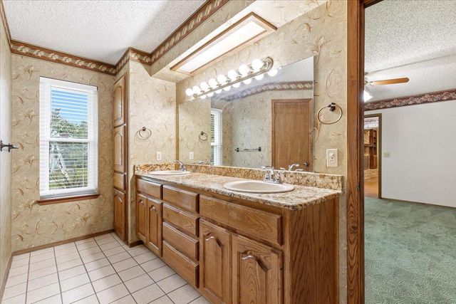 250 Hickory DR, Elgin, TX 78621