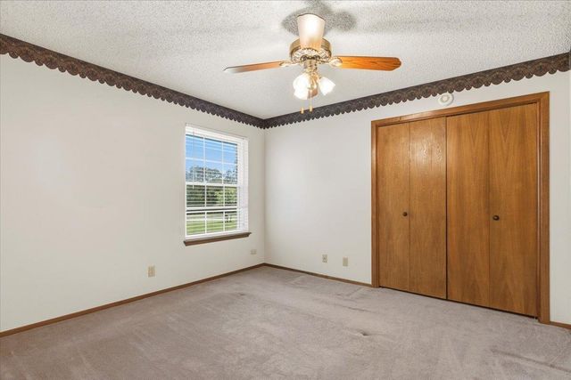 250 Hickory DR, Elgin, TX 78621