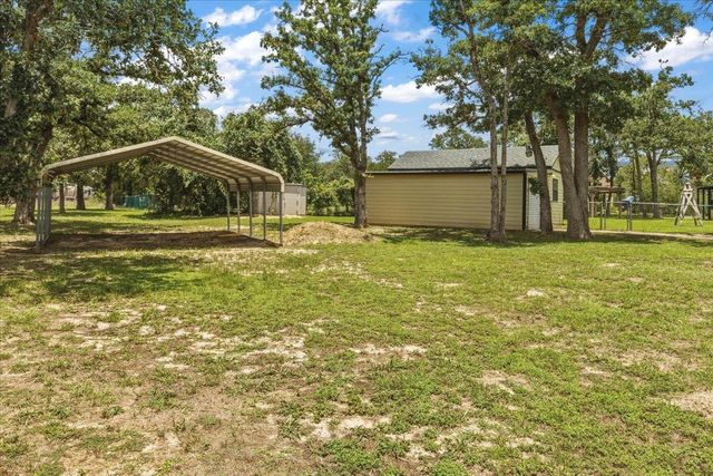 250 Hickory DR, Elgin, TX 78621