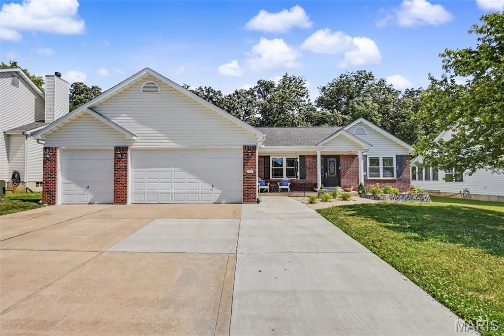 227 Highland Meadows Drive, Wentzville, MO 63385