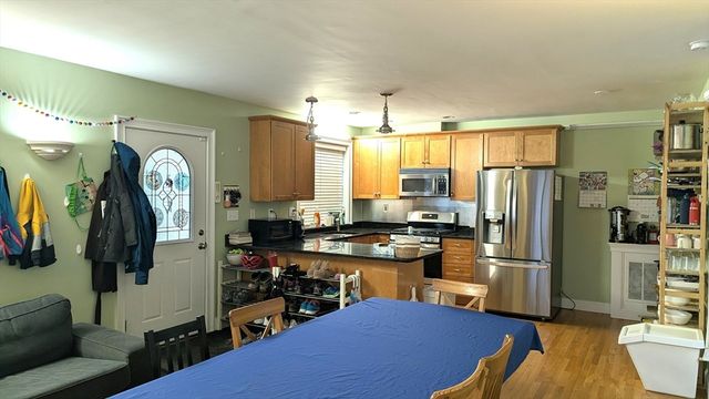 15-19 Vineland St 19, Boston, MA 02135