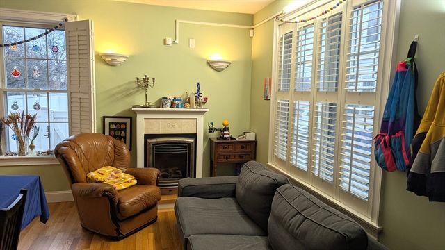 15-19 Vineland St 19, Boston, MA 02135