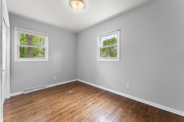 228 Oak Street, Crown Point, IN 46307