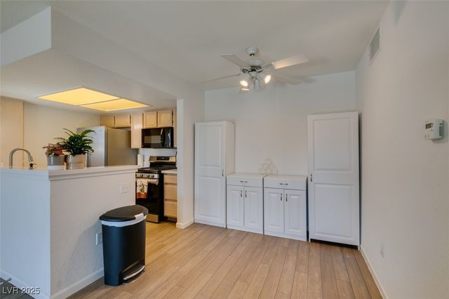 1901 Villa Palms Court 103, Las Vegas, NV 89128