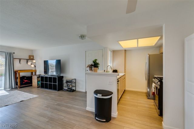 1901 Villa Palms Court 103, Las Vegas, NV 89128