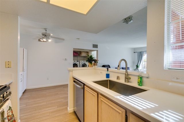 1901 Villa Palms Court 103, Las Vegas, NV 89128