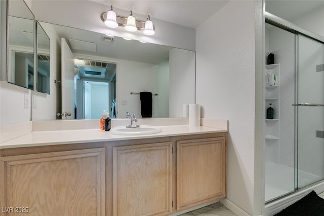 1901 Villa Palms Court 103, Las Vegas, NV 89128