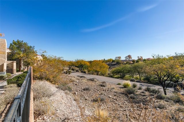 1901 Villa Palms Court 103, Las Vegas, NV 89128