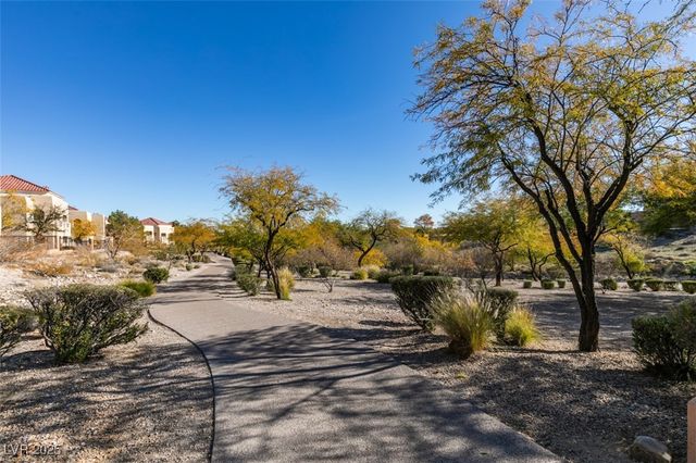 1901 Villa Palms Court 103, Las Vegas, NV 89128