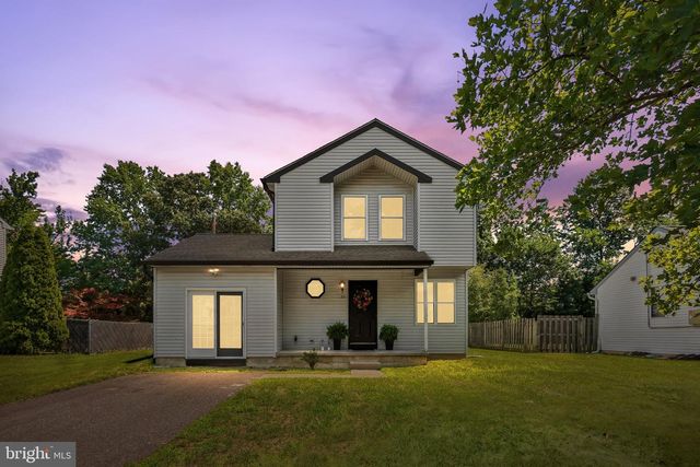 33 COUNTRY LN, Voorhees, NJ 08043