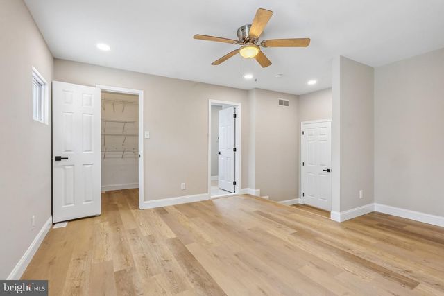 33 COUNTRY LN, Voorhees, NJ 08043