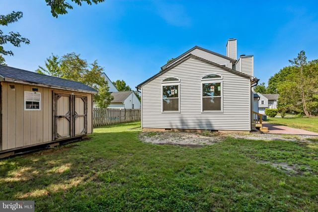 33 COUNTRY LN, Voorhees, NJ 08043