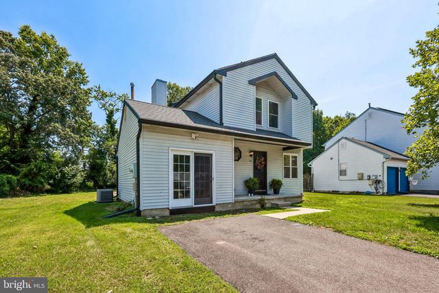 33 COUNTRY LN, Voorhees, NJ 08043