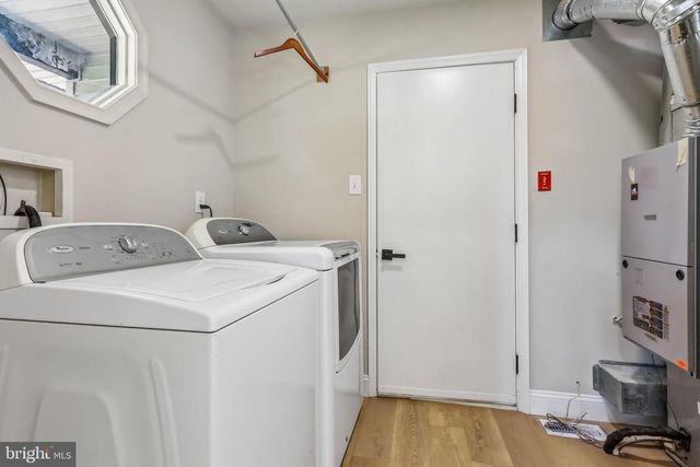 33 COUNTRY LN, Voorhees, NJ 08043