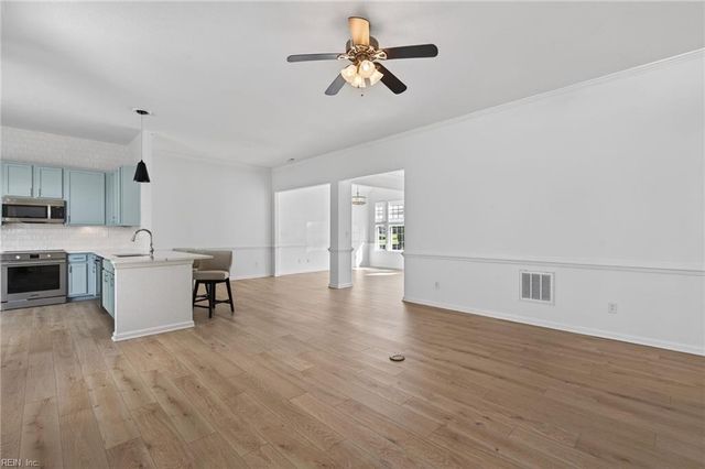 919 Vineyard PL B, Suffolk, VA 23435