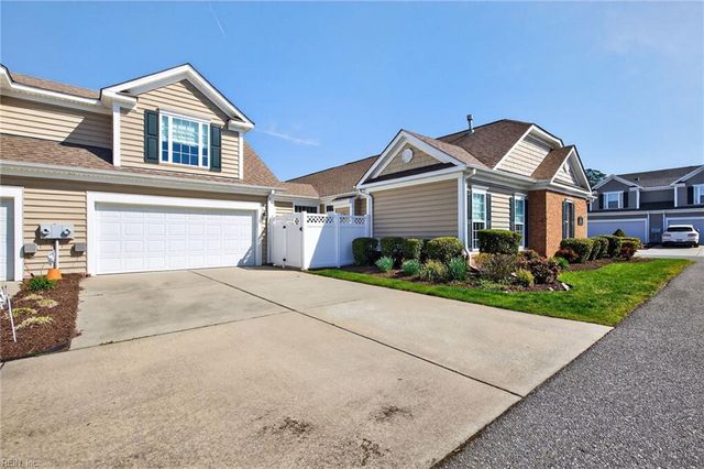 919 Vineyard PL B, Suffolk, VA 23435