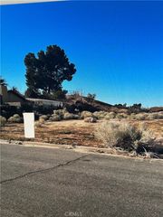 999 Montecito, Victorville, CA 92395