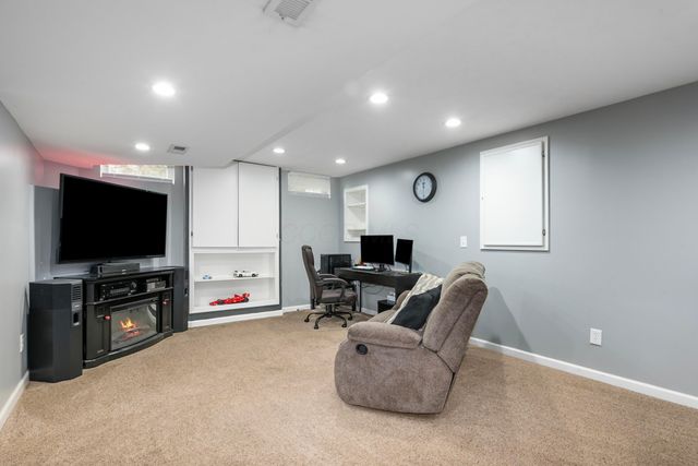 837 Ellis Street, Pickerington, OH 43147