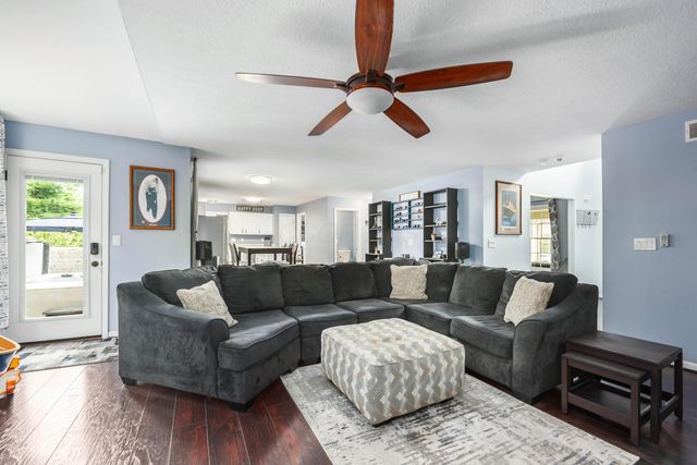 837 Ellis Street, Pickerington, OH 43147