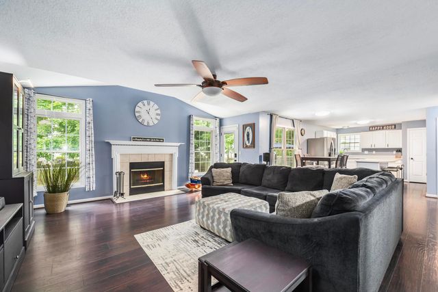 837 Ellis Street, Pickerington, OH 43147