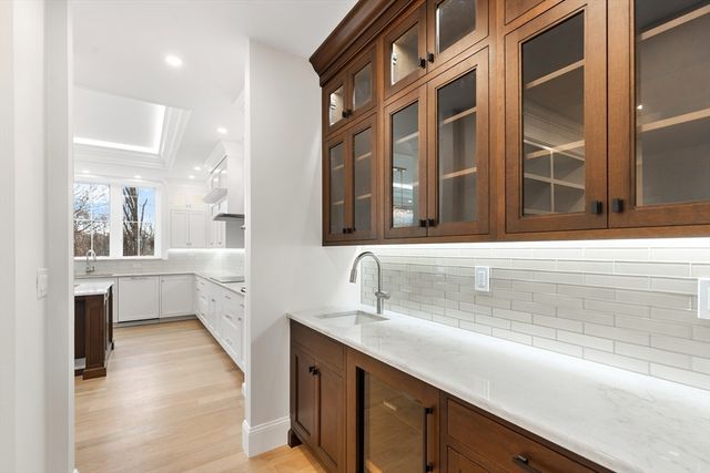 320 Concord Avenue, Lexington, MA 02421