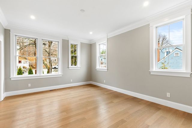 320 Concord Avenue, Lexington, MA 02421