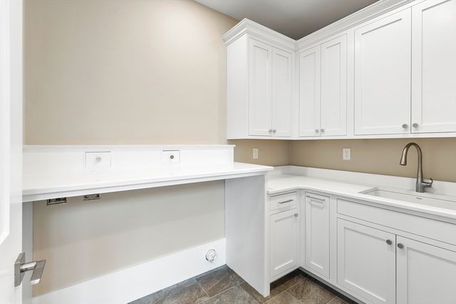 320 Concord Avenue, Lexington, MA 02421