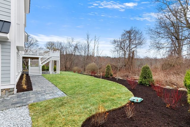 320 Concord Avenue, Lexington, MA 02421