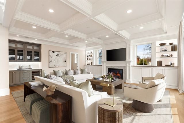 320 Concord Avenue, Lexington, MA 02421