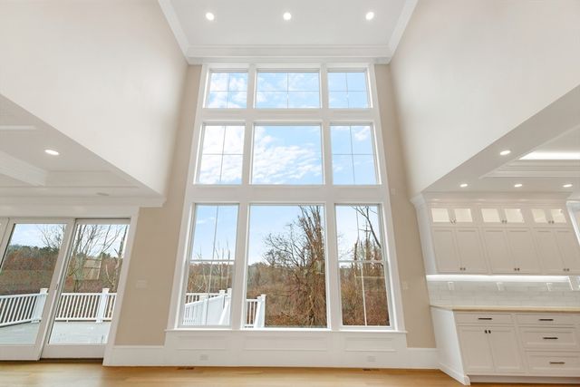 320 Concord Avenue, Lexington, MA 02421