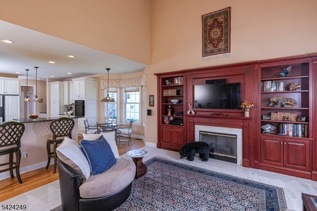 28 Bedford Dr, Montgomery Twp., NJ 08558