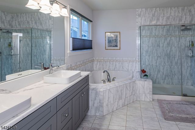 28 Bedford Dr, Montgomery Twp., NJ 08558