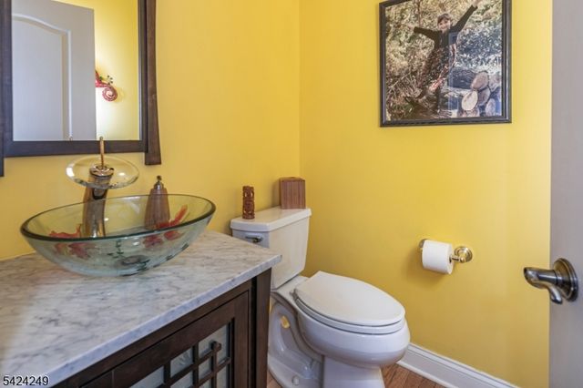 28 Bedford Dr, Montgomery Twp., NJ 08558