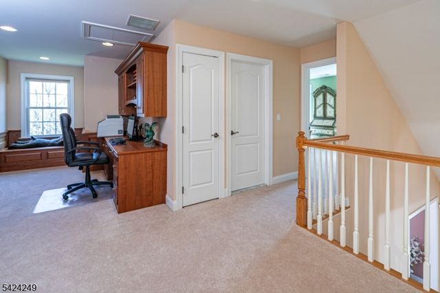 28 Bedford Dr, Montgomery Twp., NJ 08558