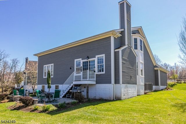 28 Bedford Dr, Montgomery Twp., NJ 08558