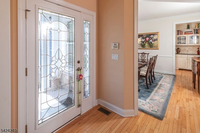 28 Bedford Dr, Montgomery Twp., NJ 08558