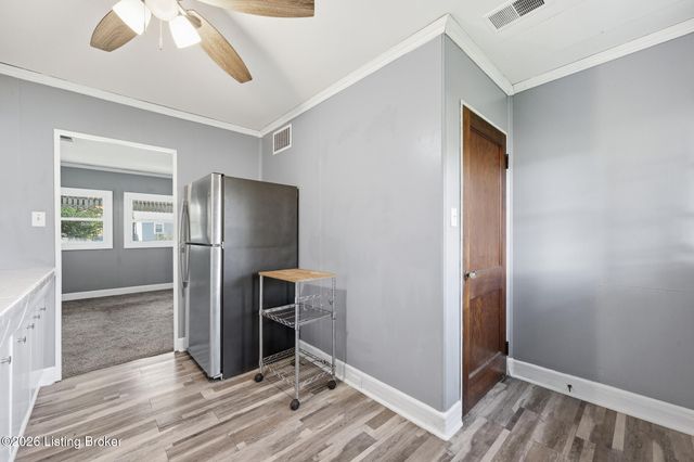 121 Freeman Ave, Louisville, KY 40214