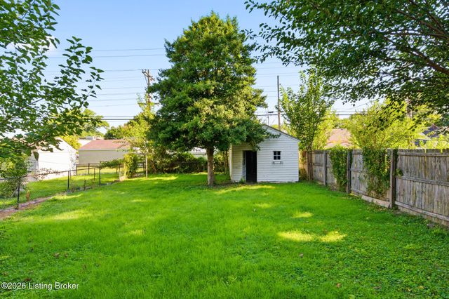 121 Freeman Ave, Louisville, KY 40214